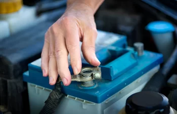 Common Signs of a Dead Car Battery